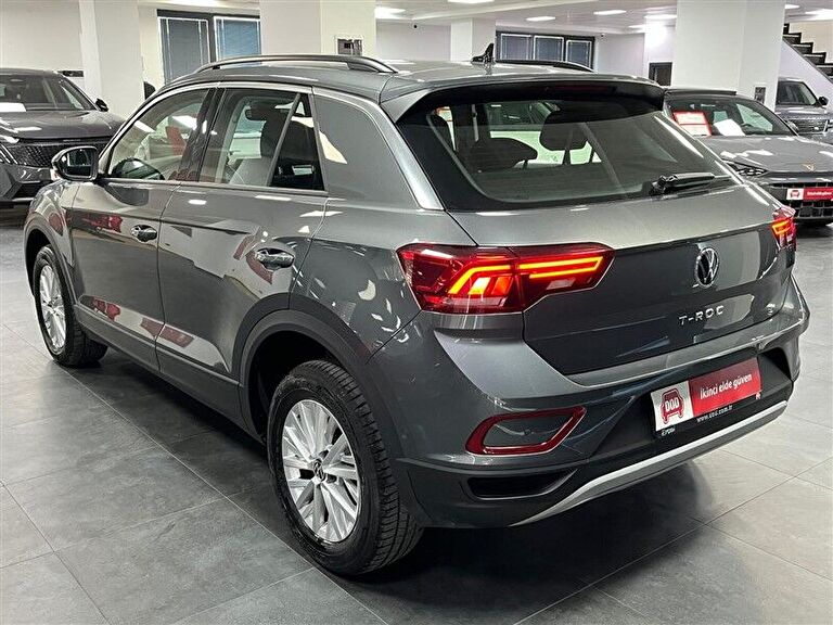 VOLKSWAGEN T-ROC