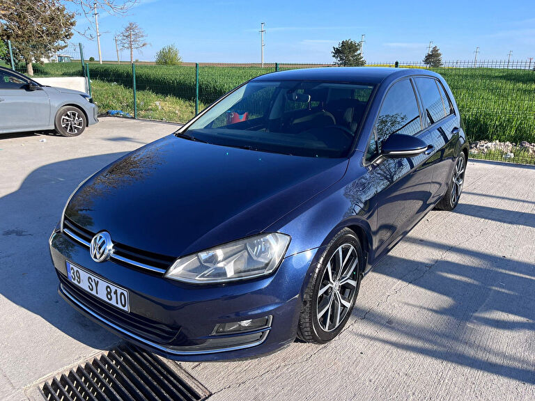 VOLKSWAGEN GOLF