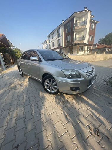 TOYOTA AVENSIS