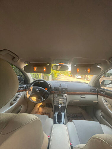 TOYOTA AVENSIS