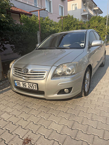 TOYOTA AVENSIS