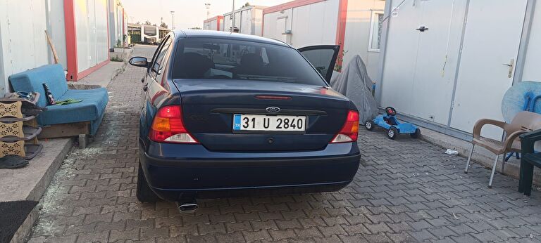 FORD FOCUS