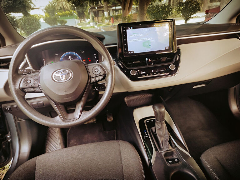 TOYOTA COROLLA
