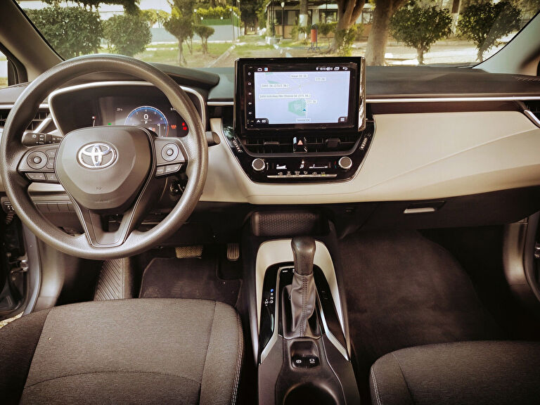 TOYOTA COROLLA