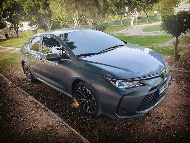 TOYOTA COROLLA
