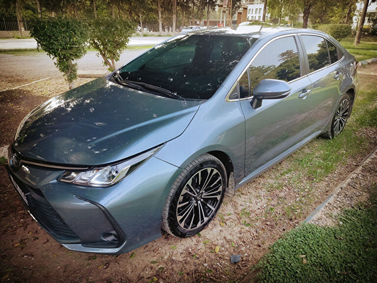 TOYOTA COROLLA