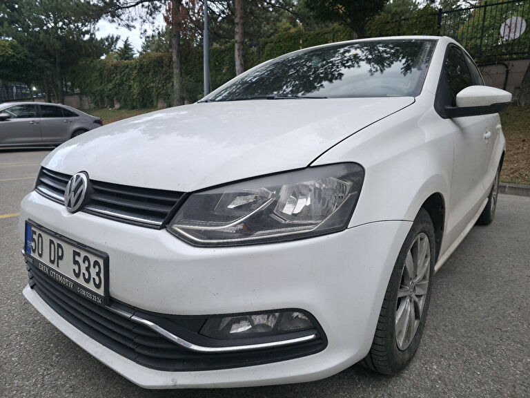 VOLKSWAGEN POLO