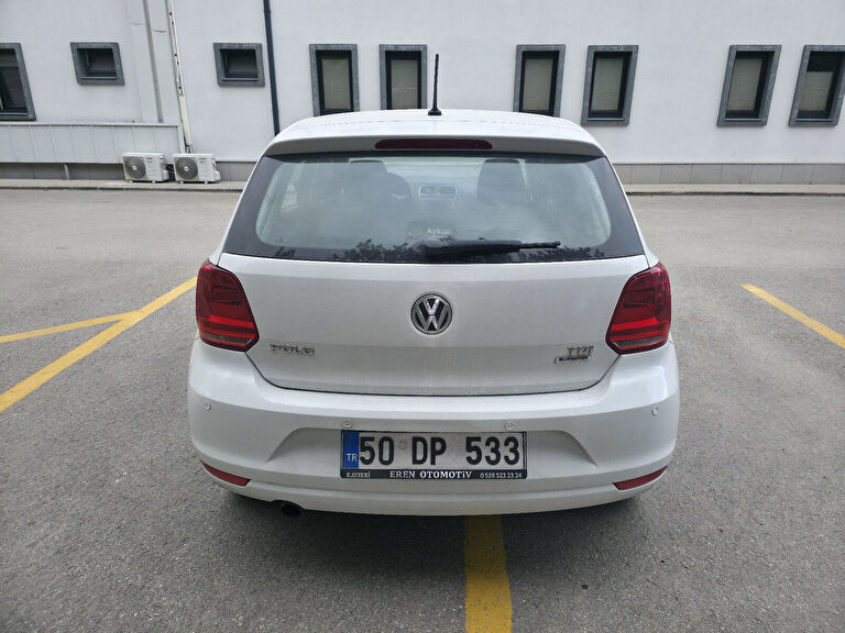 VOLKSWAGEN POLO