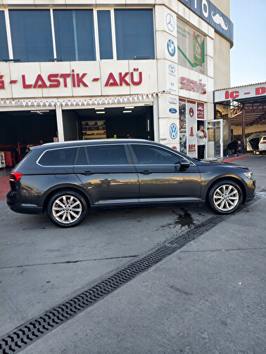 VOLKSWAGEN PASSAT VARIANT
