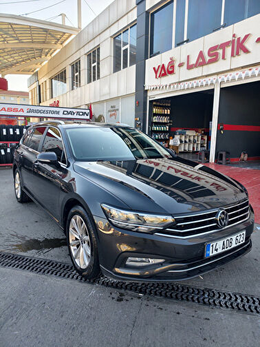 VOLKSWAGEN PASSAT VARIANT