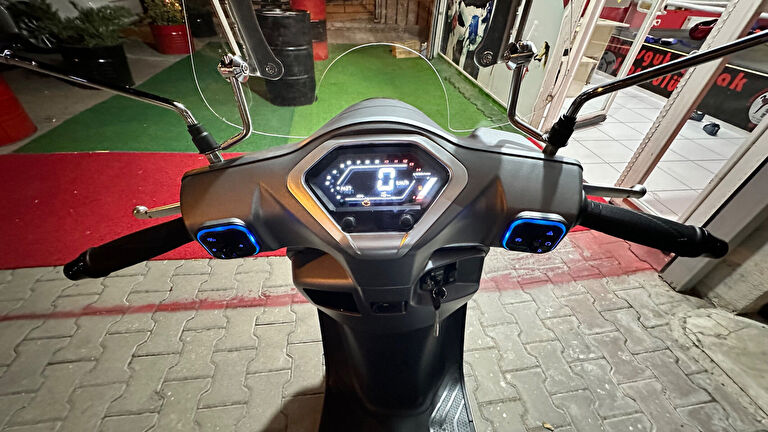 Mondial 125 Exon