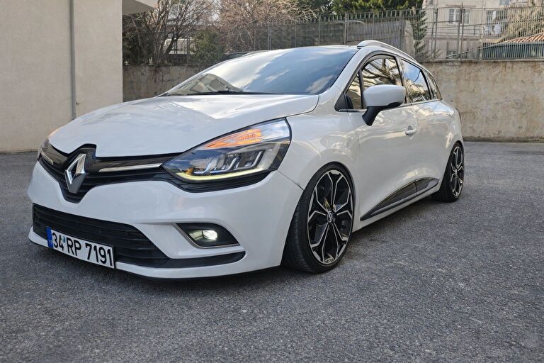 RENAULT CLIO SPORT TOURER