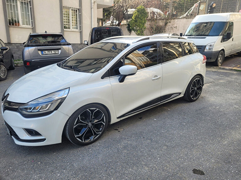 RENAULT CLIO SPORT TOURER