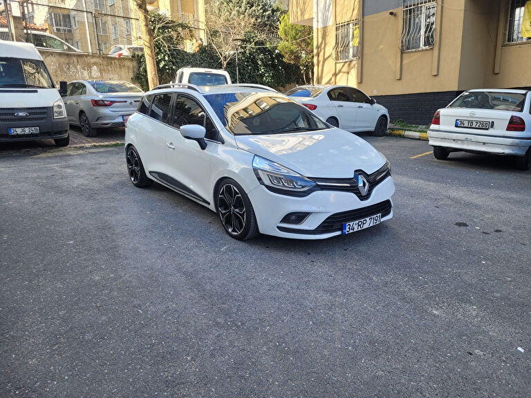 RENAULT CLIO SPORT TOURER