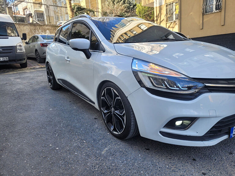 RENAULT CLIO SPORT TOURER
