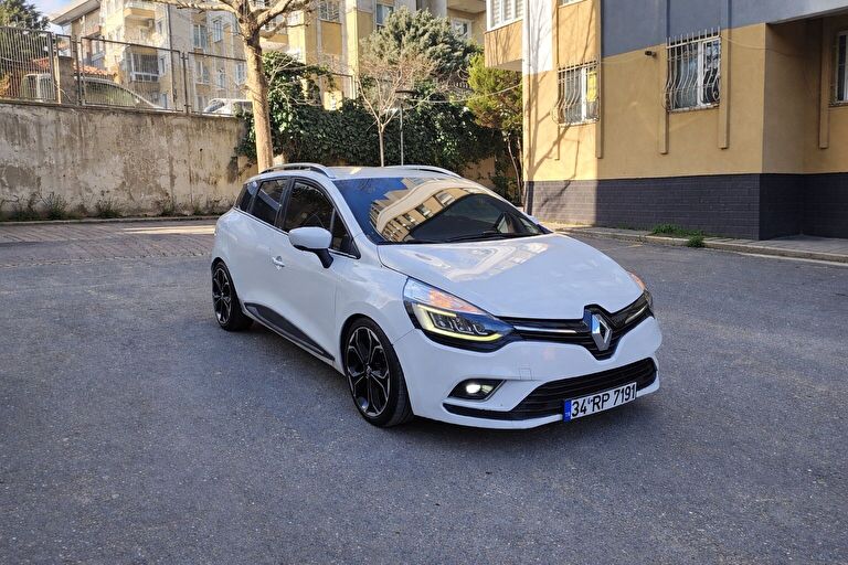 RENAULT CLIO SPORT TOURER