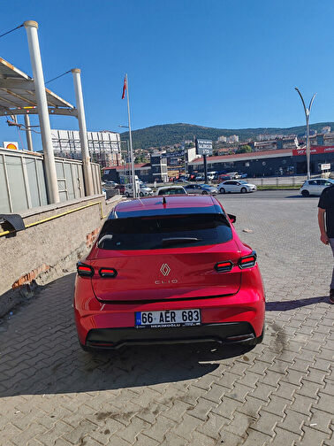 RENAULT CLIO