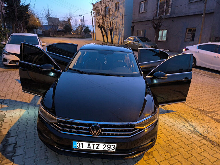 VOLKSWAGEN PASSAT