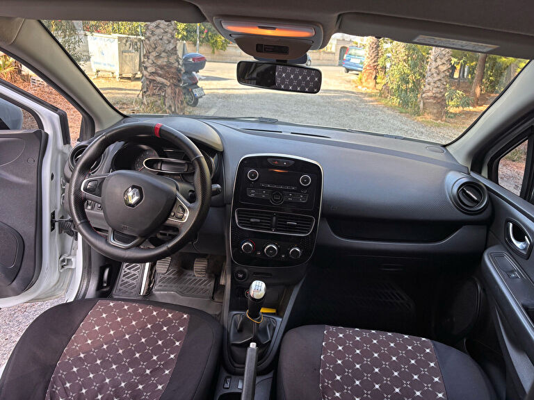RENAULT CLIO SPORT TOURER