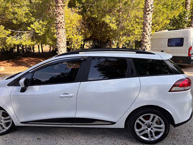 RENAULT CLIO SPORT TOURER