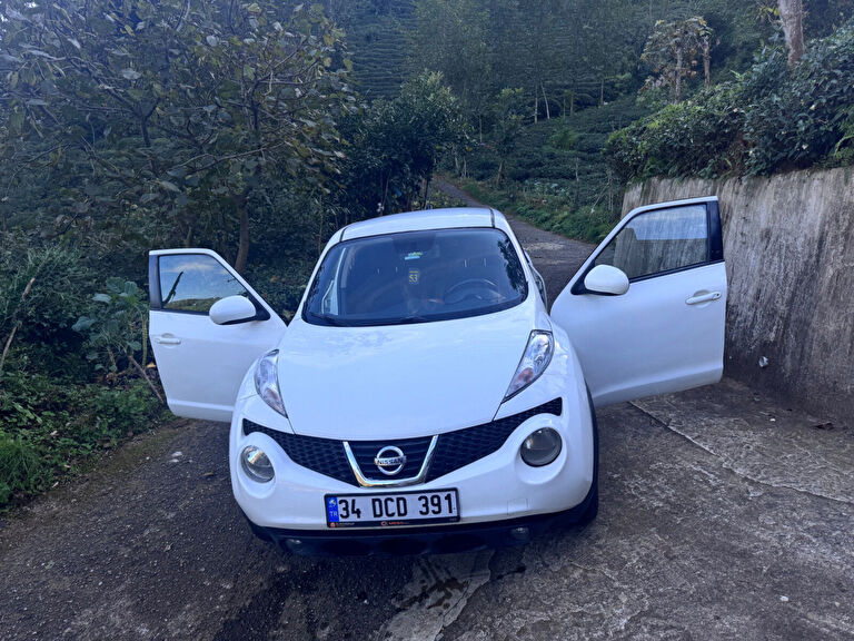 NISSAN JUKE