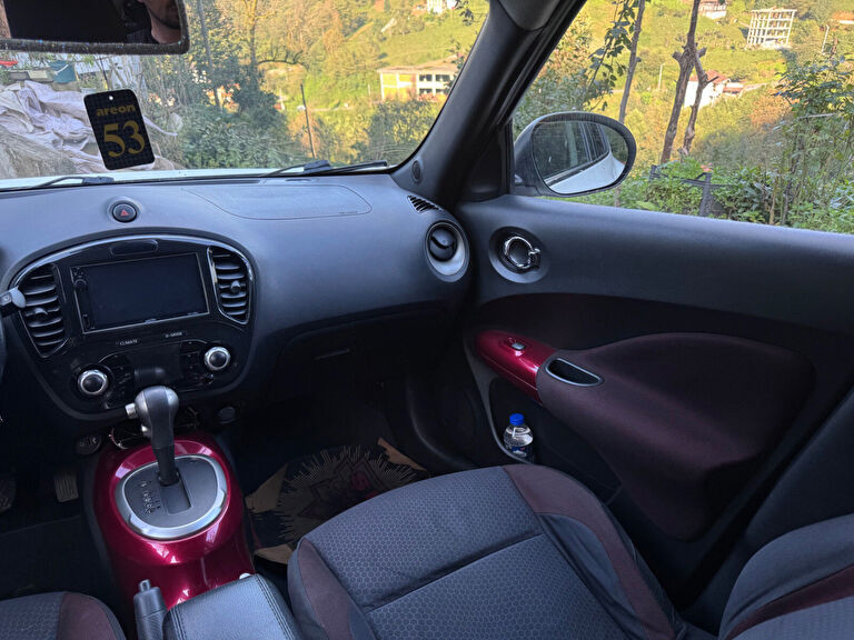 NISSAN JUKE