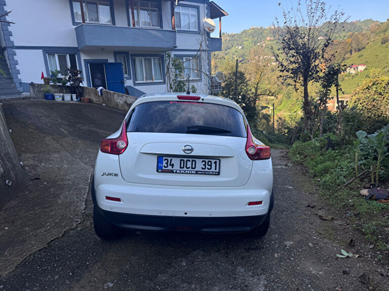 NISSAN JUKE