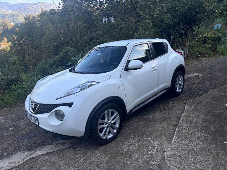 NISSAN JUKE