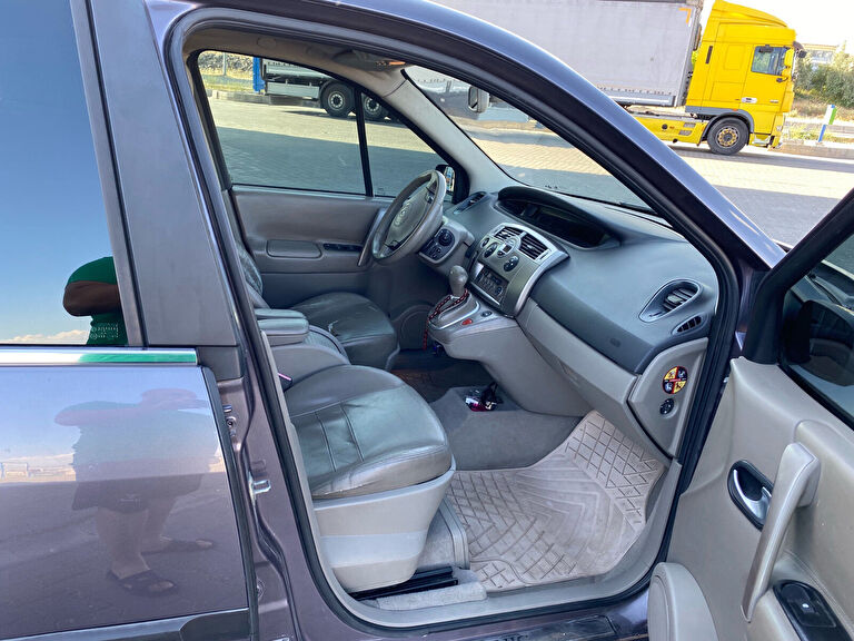 RENAULT SCENIC