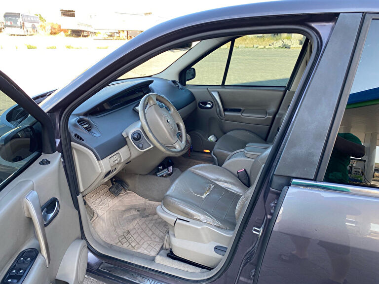RENAULT SCENIC