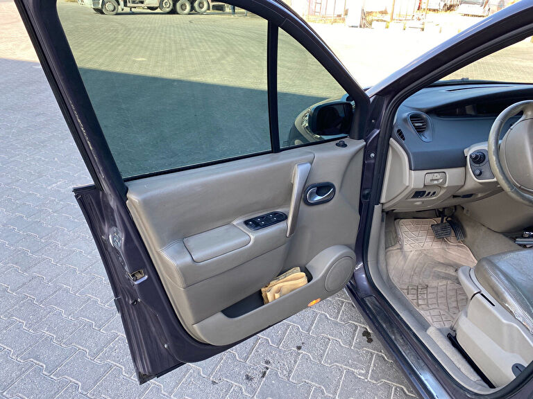RENAULT SCENIC