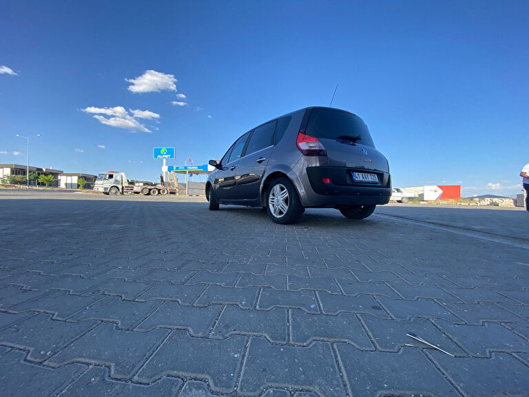 RENAULT SCENIC