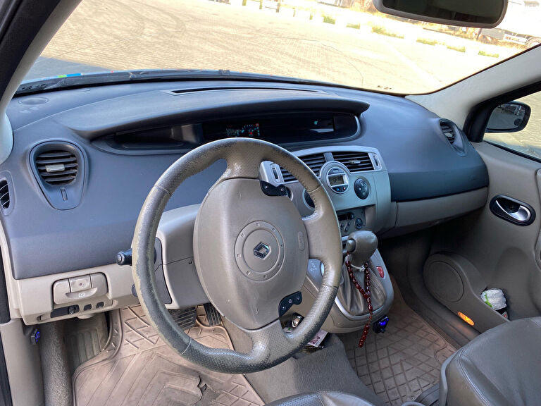 RENAULT SCENIC