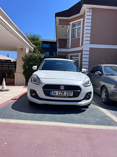 SUZUKI SWIFT
