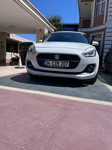 SUZUKI SWIFT