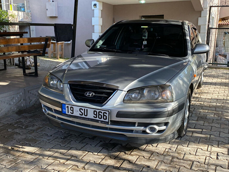 HYUNDAI ELANTRA