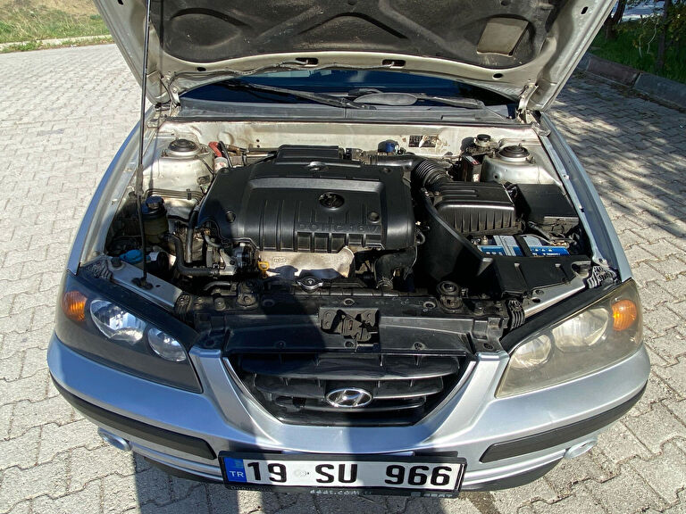 HYUNDAI ELANTRA