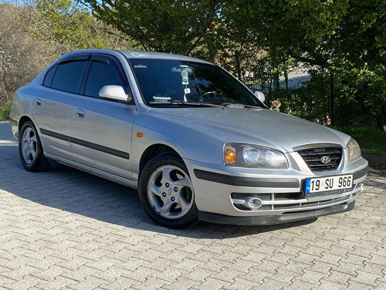 HYUNDAI ELANTRA