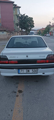 RENAULT 19