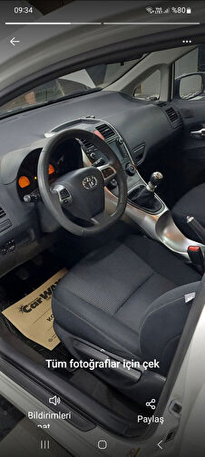 TOYOTA AURIS