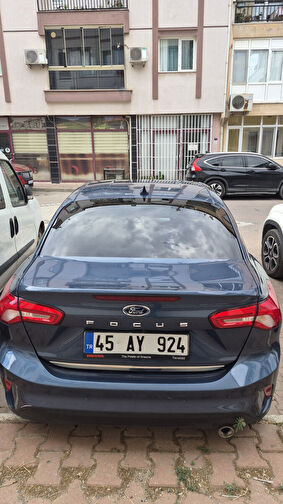 FORD FOCUS