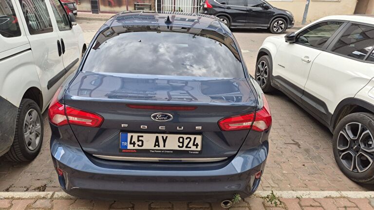 FORD FOCUS