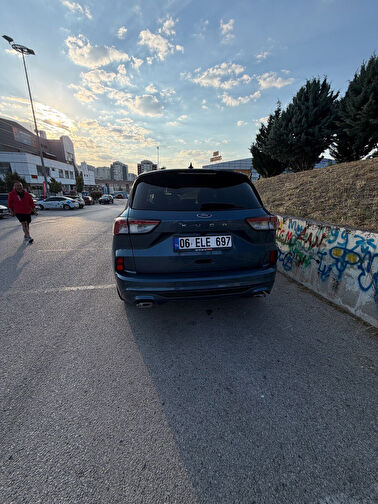 FORD KUGA