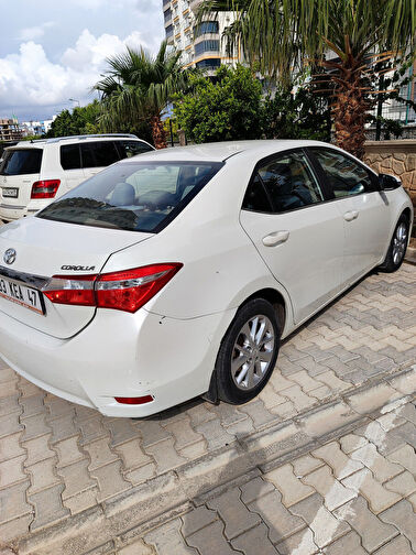 TOYOTA COROLLA