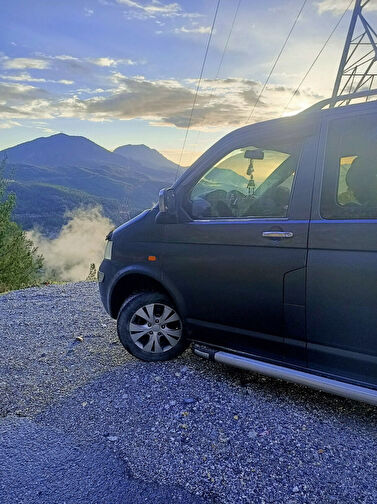 VOLKSWAGEN TRANSPORTER