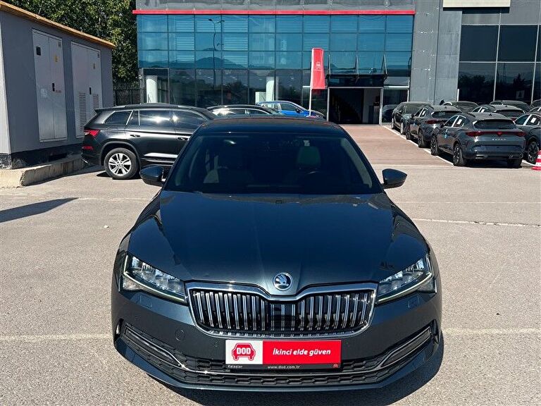 SKODA SUPERB