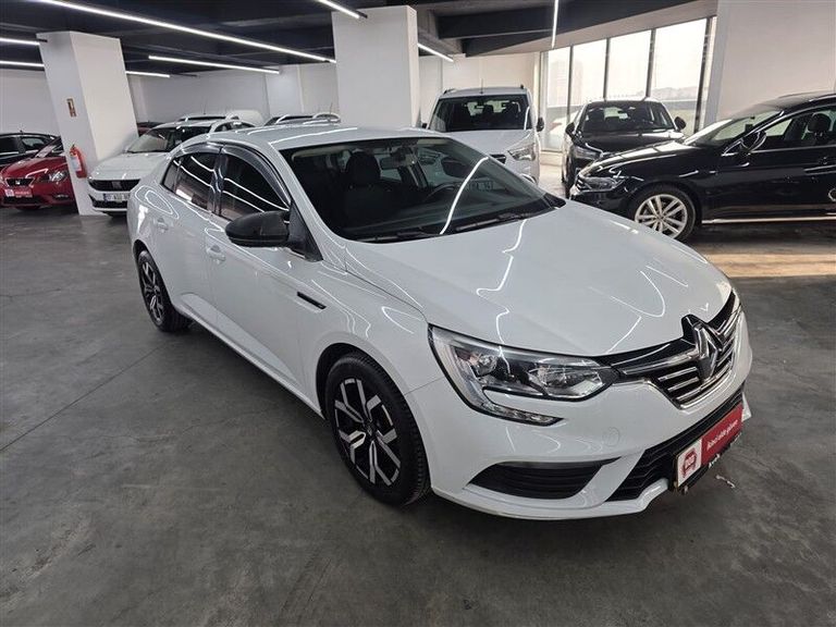 RENAULT MEGANE