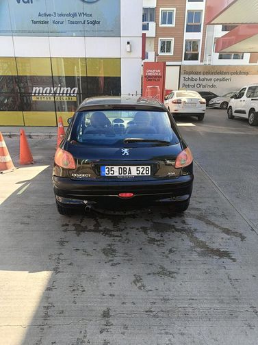 PEUGEOT 206