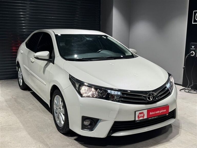 TOYOTA COROLLA