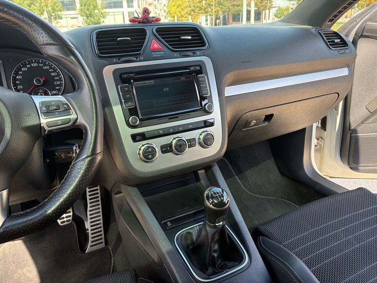 VOLKSWAGEN SCIROCCO